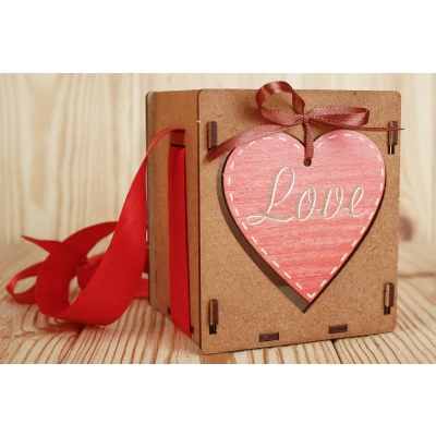 Подарочная упаковка Love с сердцем (10,5*10,5*12) Дуб, 1 шт.