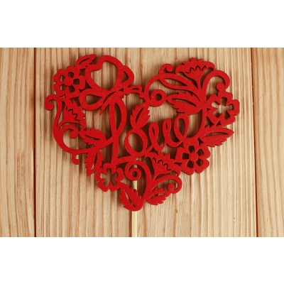 Топпер Love в сердце из цветов (11,2*30) МДФ 3мм, окрашен. на шпажке, Красный, Уп-10 шт.