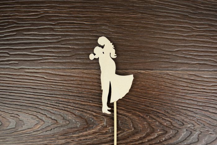 Топпер "Свадебный" "Счастливые  молодожёны" силуэт (шир.5,5см; выс.10см) неокраш. на палочке,1шт