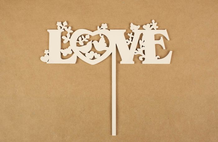 Топпер свадебный "Love" (шир.17,5см;выс.15см) МДФ-3мм, окраш., белый Топпер свадебный "Love" (шир.17,5см;выс.15см) МДФ-3мм, окраш., белый