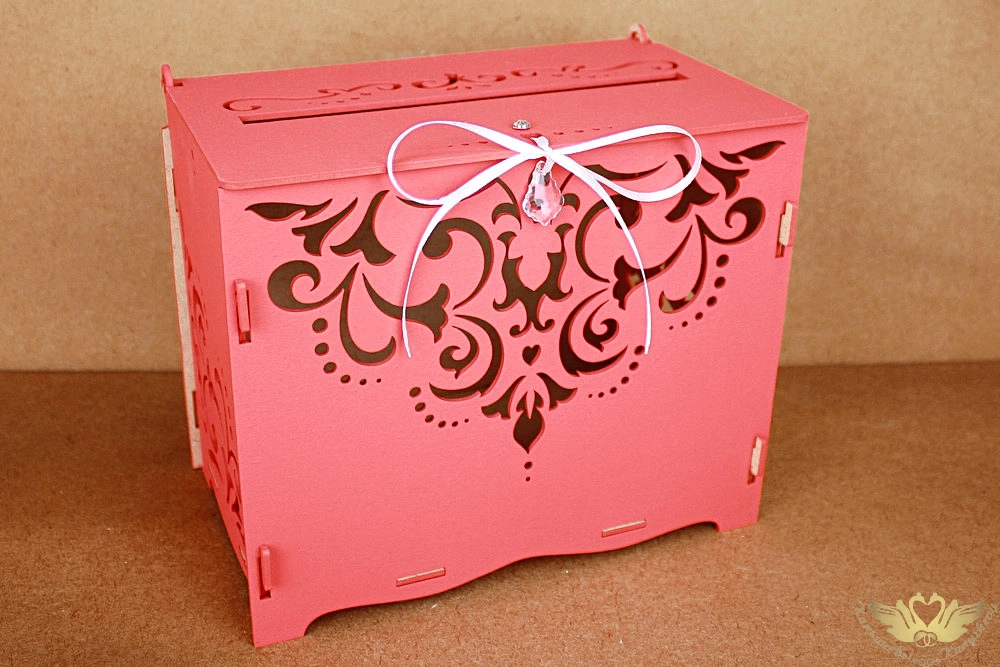 Семейный банк "Кристалл" (21,5*13,5*18,5) МДФ 3мм, окрашен., оформл., Красный-белый, 1 шт.