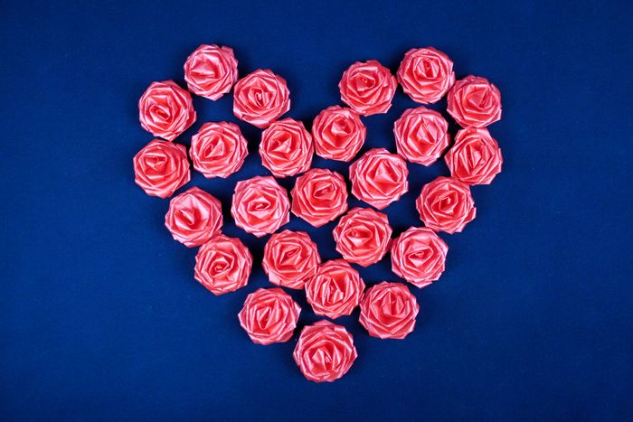 Бант "Роза" средняя без золота (Ǿ4,5см) Красный, Уп-25 шт. 