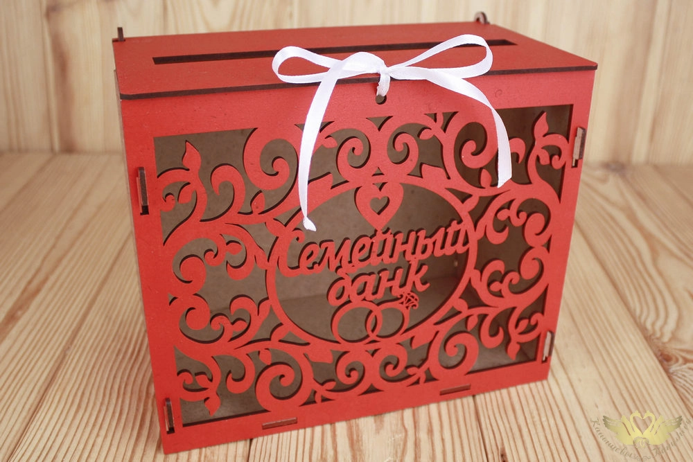 Семейный банк с вензелями (24*14*20) МДФ 3мм, окрашен., оформл., Красный, 1 шт.