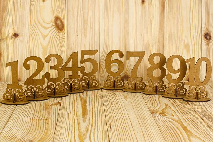 Номера на столы на подставке (8,9*5*14) МДФ 3мм, окрашен. морилкой, Орех, Набор 10 шт Номера на столы на подставке (8,9*5*14) МДФ 3мм, окрашен. морилкой, Орех, Набор 10 шт