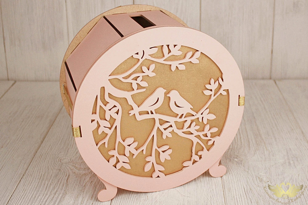 Семейный банк "Птицы" (21,7*13*21,7) МДФ 3мм, окрашен., оформл., Пудровый-золото, 1 шт. Семейный банк "Птицы" (21,7*13*21,7) МДФ 3мм, окрашен., оформл., Пудровый-золото, 1 шт.