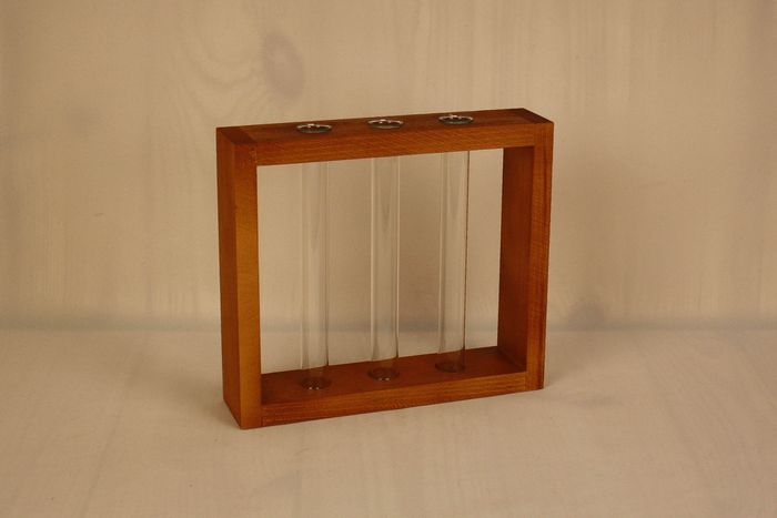 Колбы для цветов в подставке деревянной, на 3 шт. (23*6*20) Дерево, окрашен. морилкой, Дуб, 1 шт.