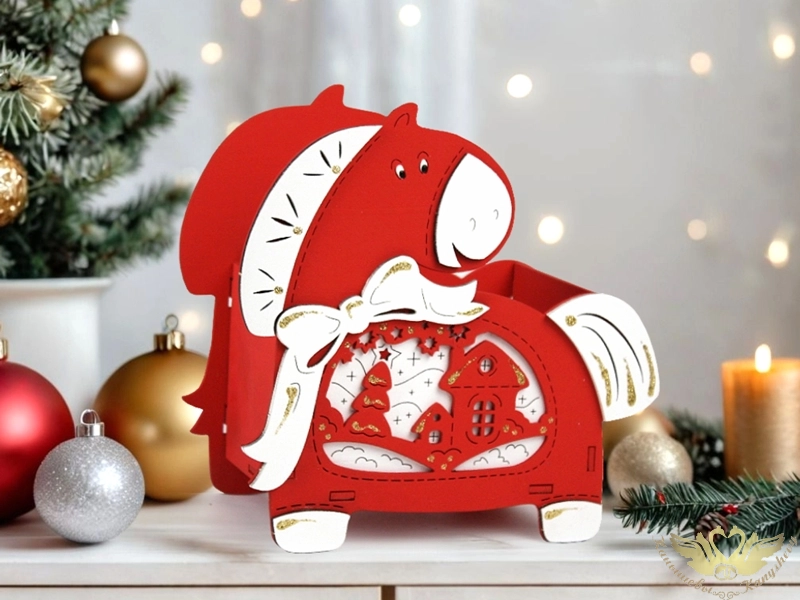 Подарочная упаковка "Сказочная лошадка" (17,5*9,5*17,5) Красный-белый, 1 шт. Подарочная упаковка "Сказочная лошадка" (17,5*9,5*17,5) Красный-белый, 1 шт.