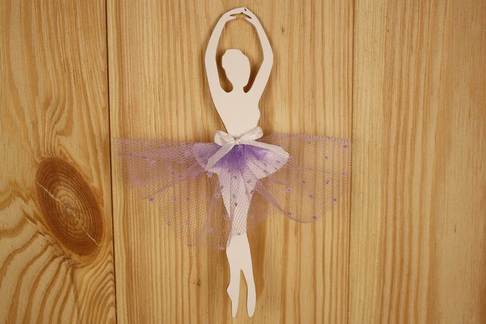 Топпер "Балерина" (5*30) МДФ 3мм, окрашен., оформл., Белый-сиреневый, 1 шт. Топпер "Балерина" (5*30) МДФ 3мм, окрашен., оформл., Белый-сиреневый, 1 шт.