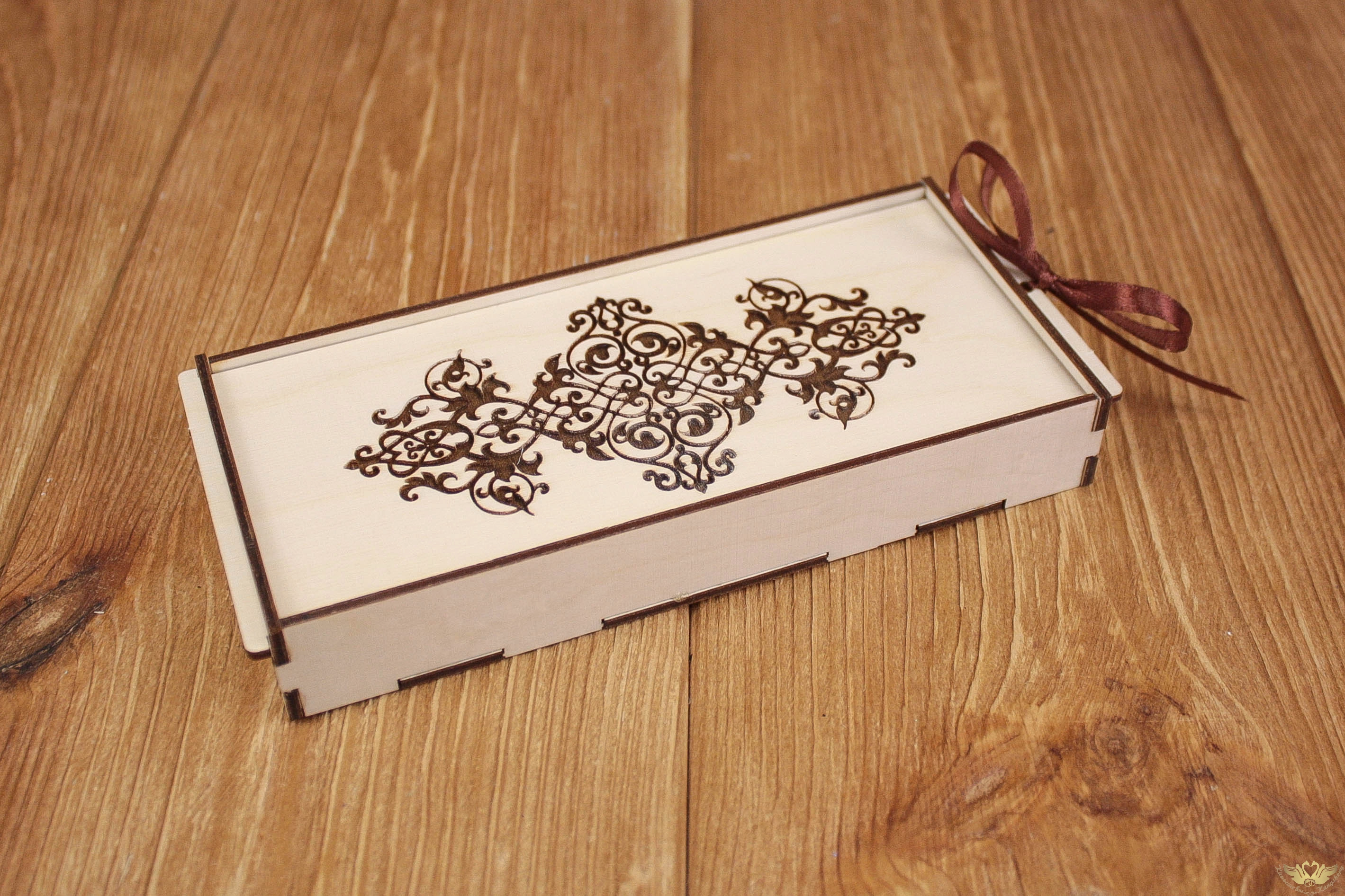 Купюрница с выдвижной крышкой "Ажур" (18*8*2,5) Фанера 3мм, неокраш., оформл.,1 шт.