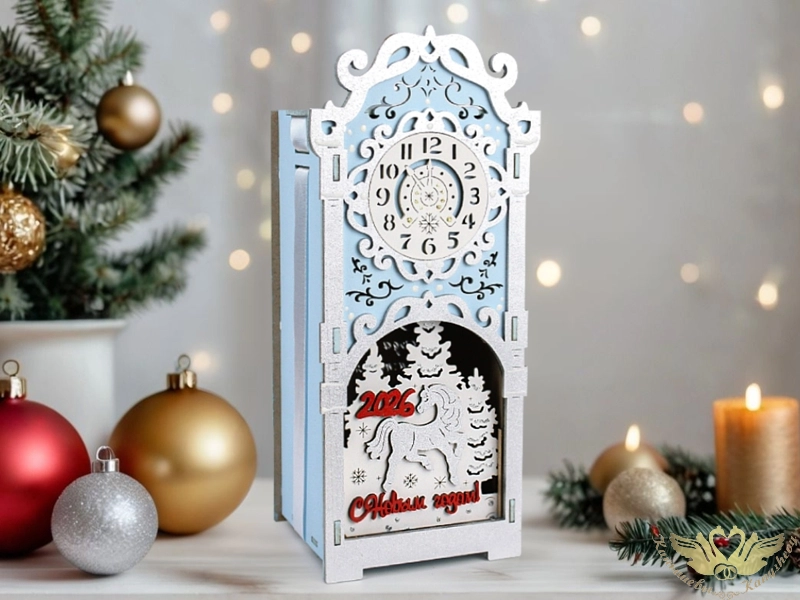 Подарочная упаковка-кормушка, с ёлочной игрушкой "Лошадка 2026" (12*10*27) Голубой-серебро, 1 шт. Подарочная упаковка-кормушка, с ёлочной игрушкой "Лошадка 2026" (12*10*27) Голубой-серебро, 1 шт.