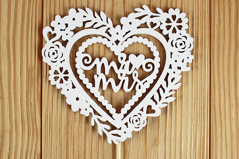 Топпер "Mr&Mrs" в сердце (10,5*30) МДФ 3мм, окрашен. на шпажке, Белый, Уп-10 шт.