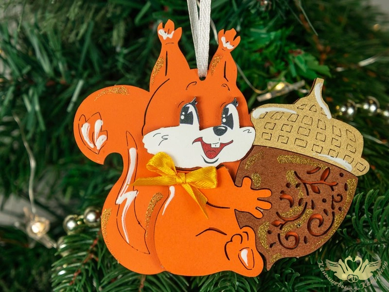 Ёлочное украшение "Белочка с орешком" (11*9,5) МДФ, УФ печать, окраш., оформл., Оранжевый, 1 шт.