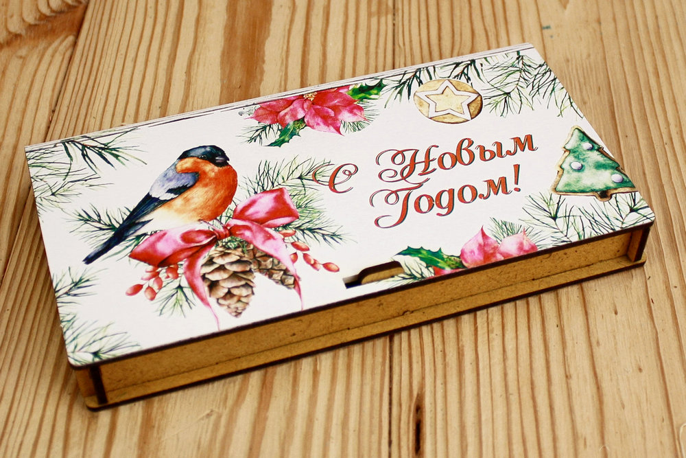 Купюрница "С Новым годом!" со снегирём (19*10,5*2,8) МДФ 3мм, УФ печать, окраш. морилкой, оформл., Лимон, 1 шт. Купюрница "С Новым годом!" со снегирём (19*10,5*2,8) МДФ 3мм, УФ печать, окраш. морилкой, оформл., Лимон, 1 шт.