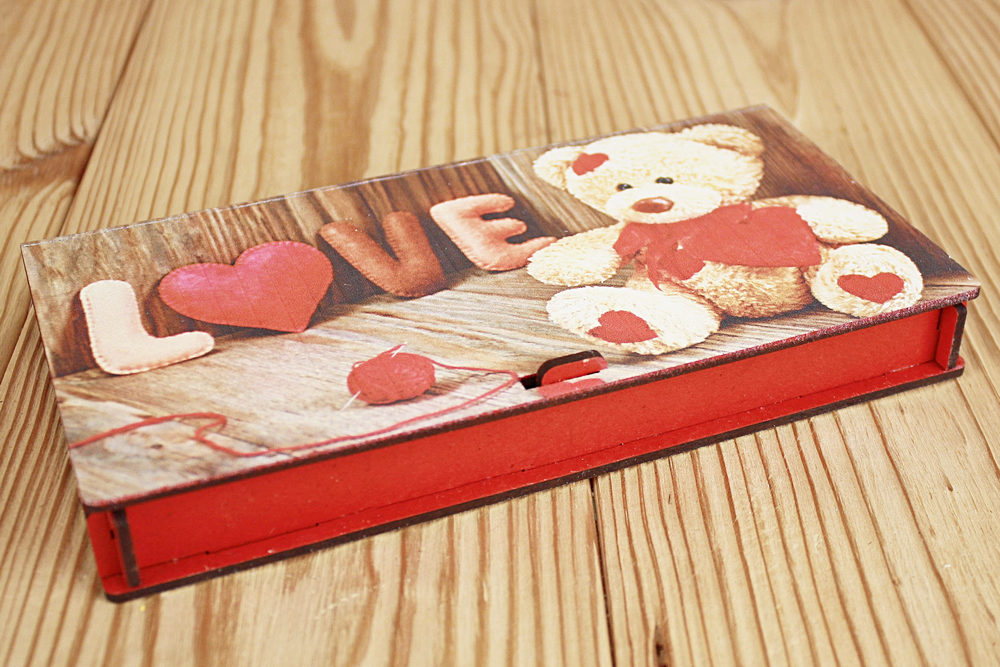 Купюрница "Love" с мишкой (19*10,5*2,8) МДФ 3мм, УФ печать, окраш., оформл., Красный, 1 шт. Купюрница "Love" с мишкой (19*10,5*2,8) МДФ 3мм, УФ печать, окраш., оформл., Красный, 1 шт.