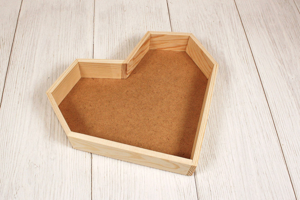 Ящик "Сердце" (25*23*4) Дерево, МДФ 3мм, неокраш., 1 шт. Ящик "Сердце" (25*23*4) Дерево, МДФ 3мм, неокраш., 1 шт.