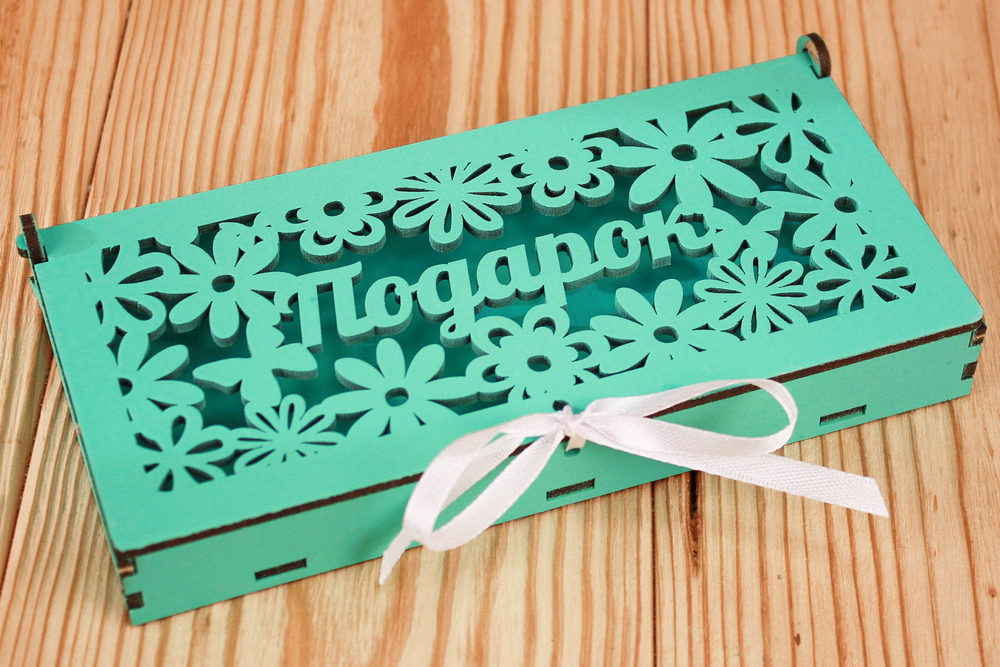 Купюрница "Подарок" с цветами (18,5*9*3) МДФ 3мм, окрашен., оформл., Тиффани-белый, 1 шт. Купюрница "Подарок" с цветами (18,5*9*3) МДФ 3мм, окрашен., оформл., Тиффани-белый, 1 шт.