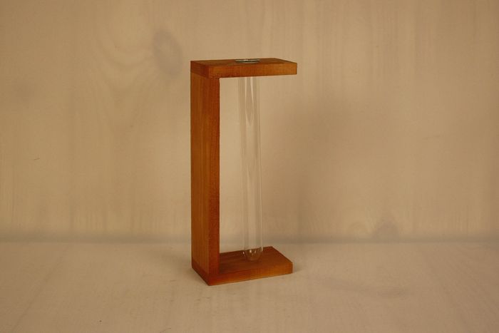 Колба для цветов в подставке деревянной, на 1 шт. (9*6*21) Дерево, окрашен. морилкой, Дуб, 1 шт.