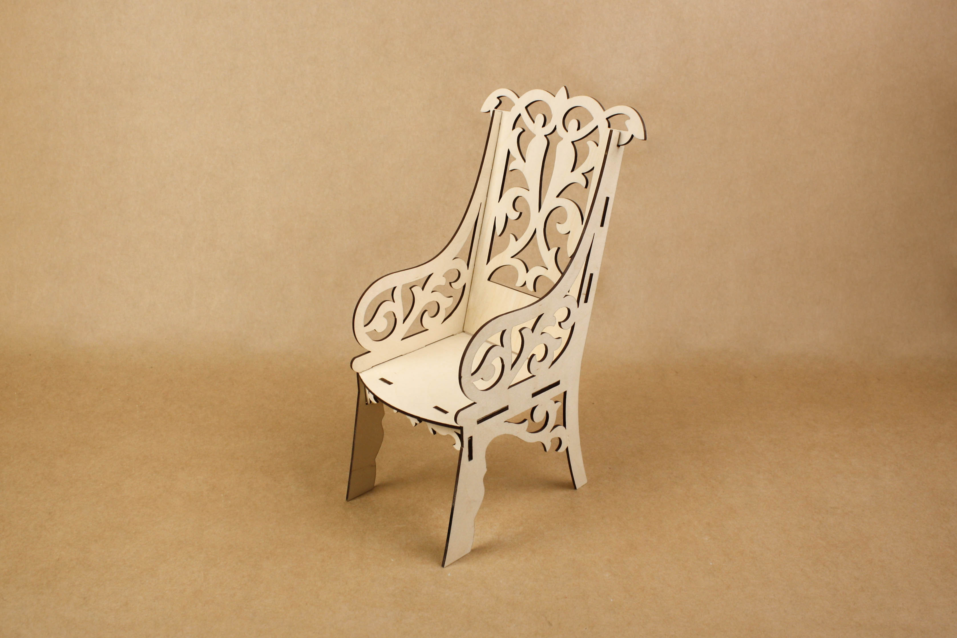 Заготовка для творчества. Стульчик для куклы с вензелями (18*11,5*30. Фанера 3мм, неокраш.,1 шт.