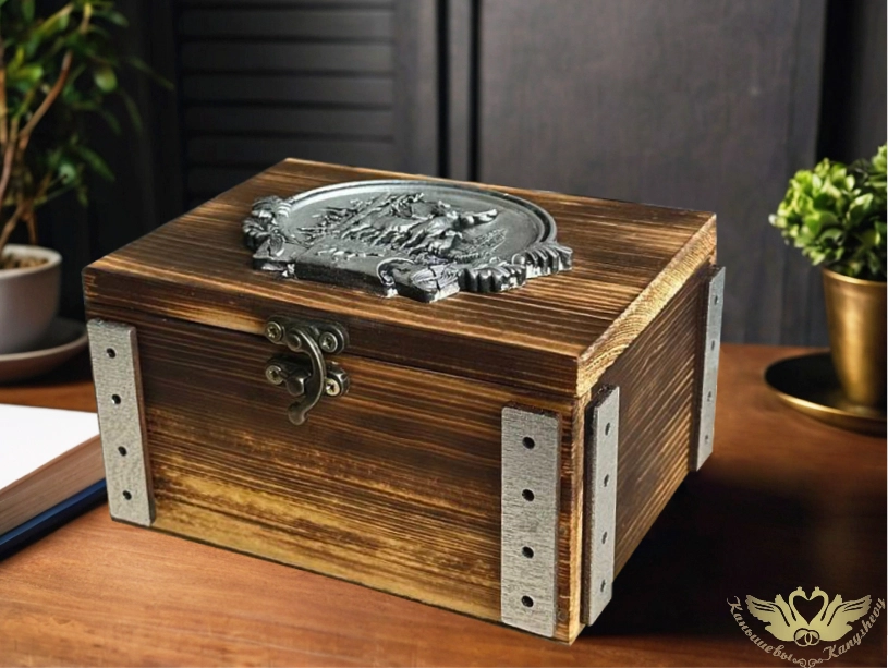 Шкатулка "Олени в лесу". 1шт.